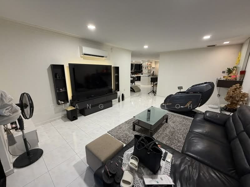 1-storey Terraced House for Sale in Taman Molek (Johor Bahru) - Guang Jun Loh - PropertyGuru.com.my