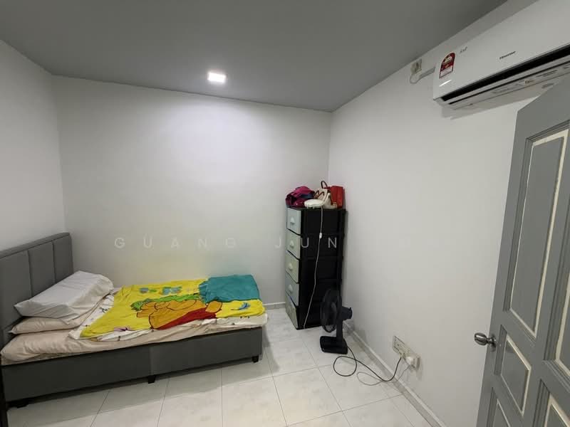 1-storey Terraced House for Sale in Taman Molek (Johor Bahru) - Guang Jun Loh - PropertyGuru.com.my