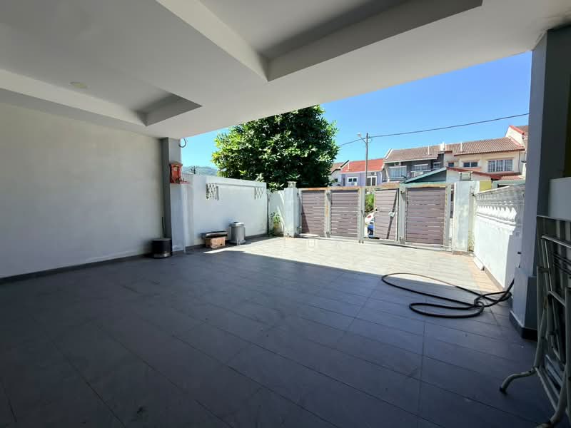 2-storey Terraced House for Sale in Rawang Perdana 2 (Rawang) - SK Luk - Exterior - PropertyGuru.com.my