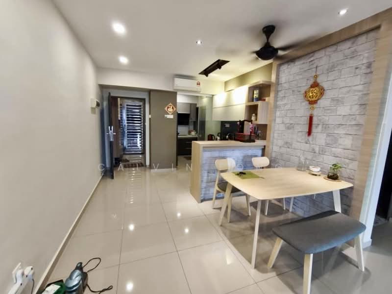 Kondominium untuk Dijual di Mahsuri Square - Calvin Fong - Dining area & dry kitchen - PropertyGuru.com.my