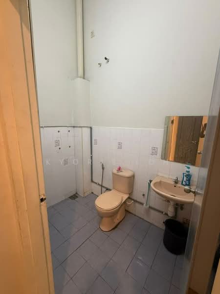 Rumah Teres 1-Tingkat untuk Disewa di Perling (Johor) - Kyoris Loh - Bathroom - PropertyGuru.com.my