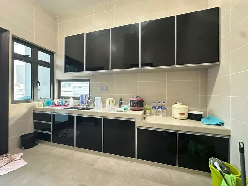 Rumah Teres untuk Disewa di Iskandar Puteri (Nusajaya) (Johor) - Zoey Lee - Kitchen - PropertyGuru.com.my