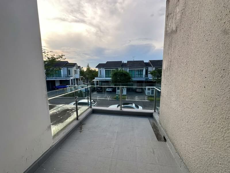 Rumah Teres untuk Disewa di Iskandar Puteri (Nusajaya) (Johor) - Zoey Lee - Balcony - PropertyGuru.com.my