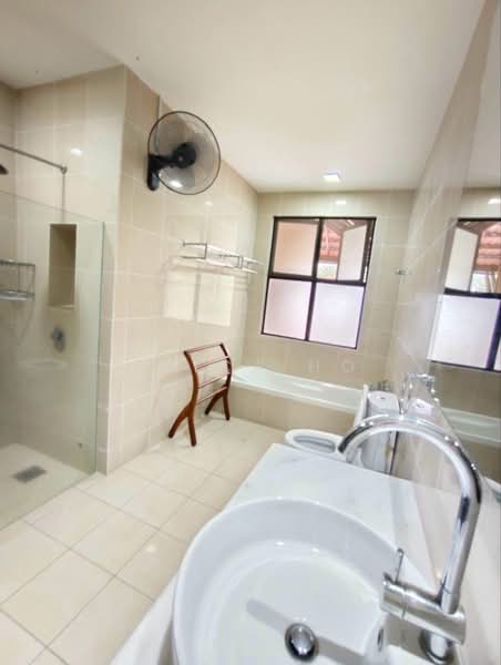 Semi-Detached House for Sale in Leisure Farm (Gelang Patah) - Erica Ho - Bathroom - PropertyGuru.com.my