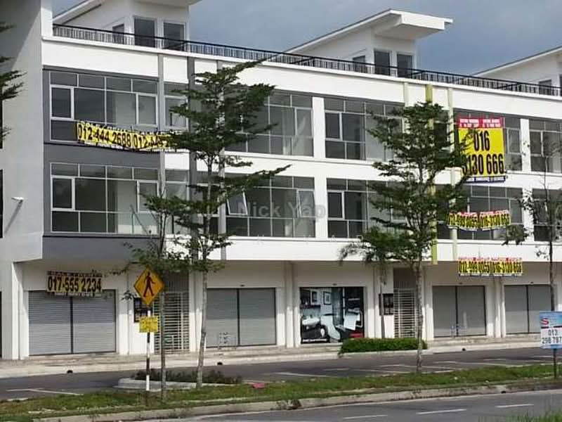 Shop / Office for Sale in Aman Perdana, Klang Sentral Bus Stop (Setia Alam) - Nick Yap - PropertyGuru.com.my