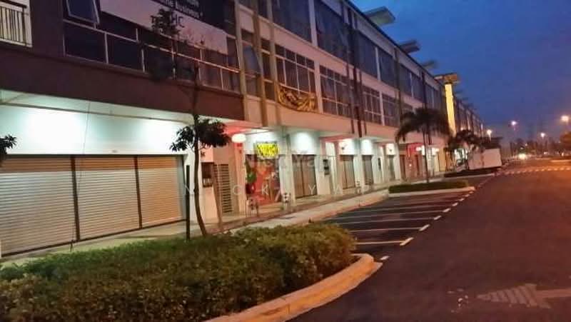 Shop / Office for Sale in Aman Perdana, Klang Sentral Bus Stop (Setia Alam) - Nick Yap - PropertyGuru.com.my