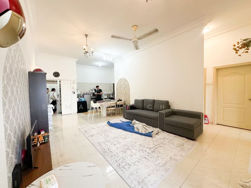 Apartment for Sale at Kristal Villa - Samantha Chang - Living Room - PropertyGuru.com.my
