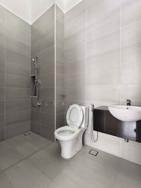 Semi-Detached House for Sale in Taman Ekoflora (Johor Bahru) - Alex How - Bathroom - PropertyGuru.com.my