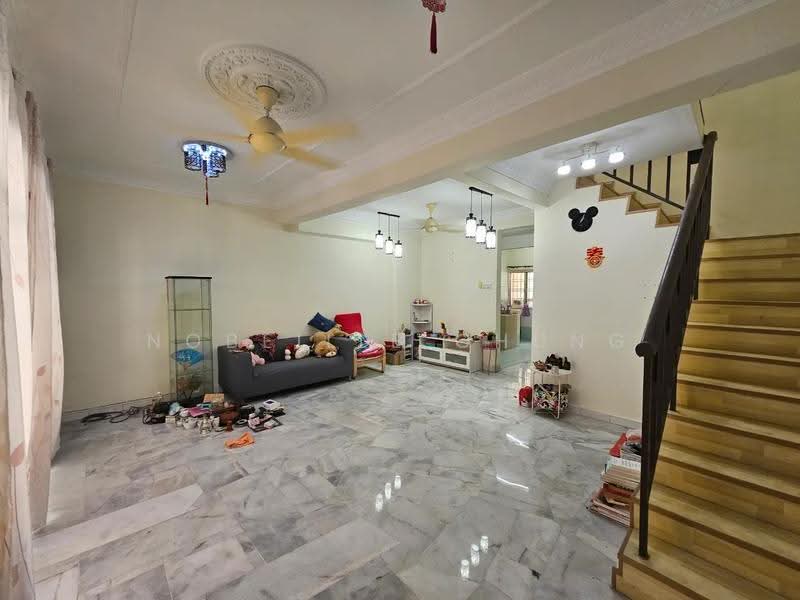 2-storey Terraced House for Sale in Putra Heights (Subang Jaya) - Nobeille Chung - Living Room - PropertyGuru.com.my