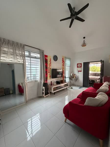 Rumah Teres 1.5-Tingkat untuk Dijual di Bandar Indahpura (Kulai) - Danny See - Living Room - PropertyGuru.com.my