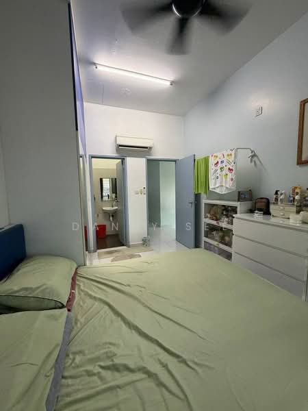 Rumah Teres 1.5-Tingkat untuk Dijual di Bandar Indahpura (Kulai) - Danny See - Bedroom - PropertyGuru.com.my