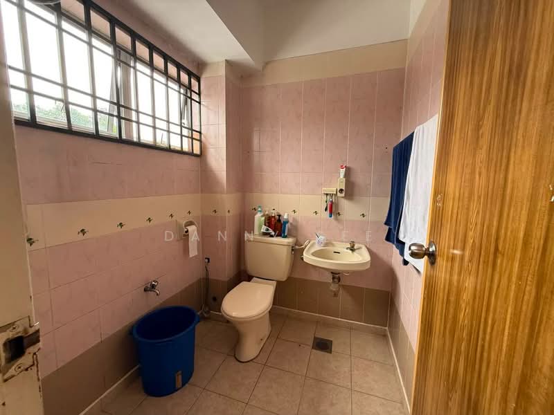 Rumah Teres 2-Tingkat untuk Dijual di Bandar Indahpura (Kulai) - Danny See - Bathroom - PropertyGuru.com.my