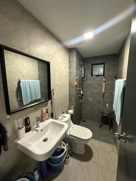 Condominium for Sale at The Hipster - Wai Lun - Bathroom - PropertyGuru.com.my
