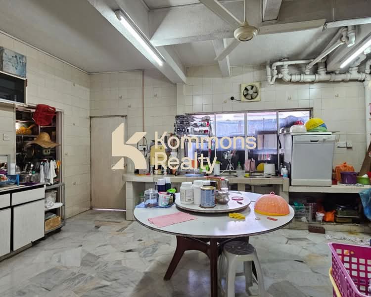 Bungalow House for Sale in Seputeh (Kuala Lumpur) - Cindy Tan - Kitchen - PropertyGuru.com.my