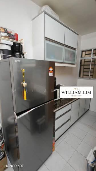 Pangsapuri untuk Dijual di Relau Vista Apartment - William Lim - Kitchen - PropertyGuru.com.my