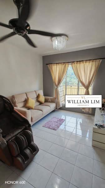 Pangsapuri untuk Dijual di Relau Vista Apartment - William Lim - Living Room - PropertyGuru.com.my