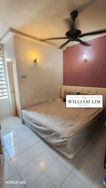 Pangsapuri untuk Dijual di Relau Vista Apartment - William Lim - Bedroom - PropertyGuru.com.my