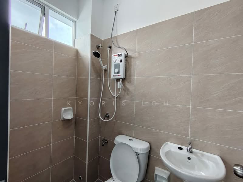 Rumah Teres untuk Disewa di Bandar Dato Onn (Tebrau) - Kyoris Loh - Bathroom - PropertyGuru.com.my