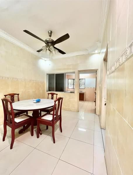 Rumah Teres untuk Dijual di Bandar Botanic (Klang) - Koo Ying Kang - Dining Room - PropertyGuru.com.my