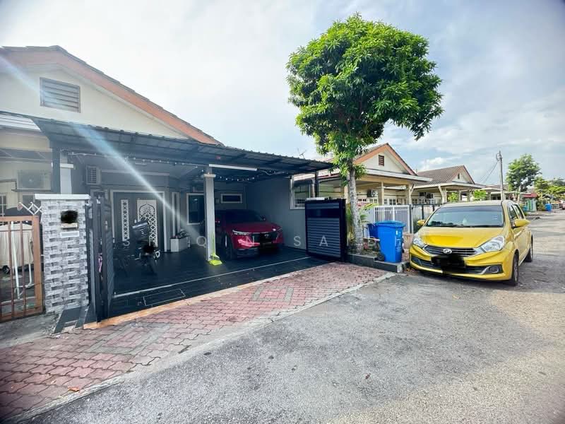 Rumah Teres 1-Tingkat untuk Dijual di Seksyen 30 (Shah Alam) - Shiqin Saidin - Exterior - PropertyGuru.com.my
