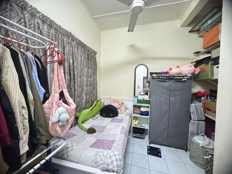 Rumah Teres 1-Tingkat untuk Dijual di Seksyen 30 (Shah Alam) - Shiqin Saidin - Bedroom - PropertyGuru.com.my