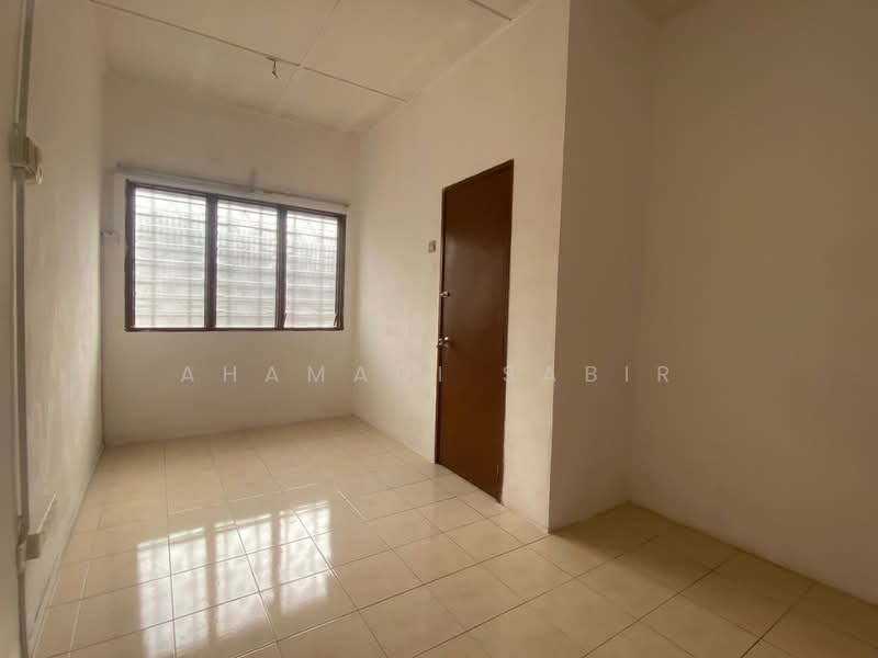 Rumah Teres 2-Tingkat untuk Disewa di Taman Puteri Subang (Sungai Buloh) - Ahamadi Sabir - PropertyGuru.com.my