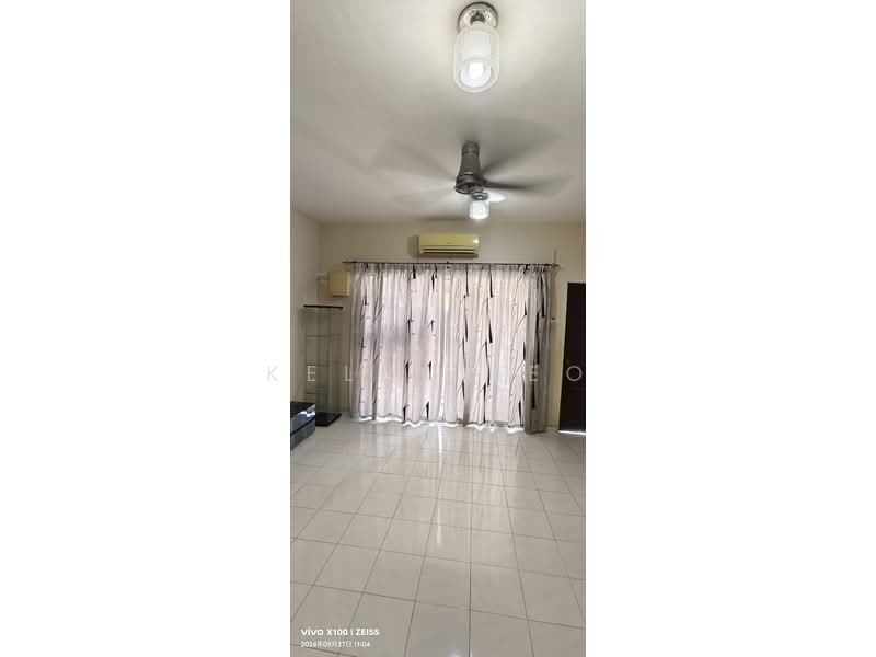 Rumah Teres untuk Disewa di Bandar Botanic (Klang) - Kelly Teo - Living Room - PropertyGuru.com.my