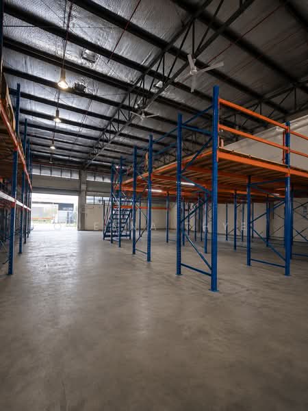 Detached Factory for Rent in Bandar Seri Alam (Masai) - Queena Thye - Interior - PropertyGuru.com.my