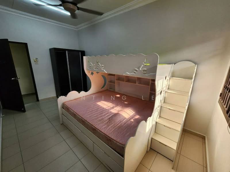 1.5-storey Terraced House for Sale in Bandar Seri Alam (Masai) - Wenting Lee - Bedroom - PropertyGuru.com.my