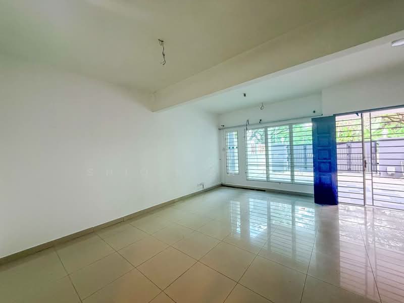 Rumah Teres 2-Tingkat untuk Dijual di Bandar Tun Hussein Onn (Cheras) - Shiqin Saidin - Living Room - PropertyGuru.com.my