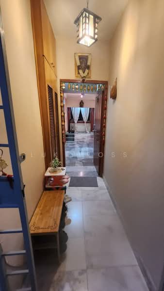 Kondominium untuk Disewa di Pelangi Indah Condominium - Luke Ross - Entrance - PropertyGuru.com.my