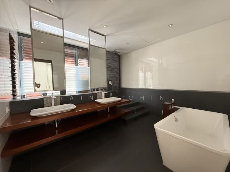 Bungalow House for Sale in Country Heights Damansara (Kuala Lumpur) - Rainee Chin - Bathroom - PropertyGuru.com.my