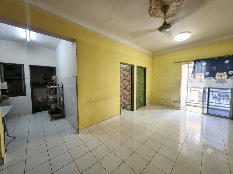 Pangsapuri untuk Dijual di Pangsapuri Kasturi Tiara - Katherine Leong - Living Room - PropertyGuru.com.my