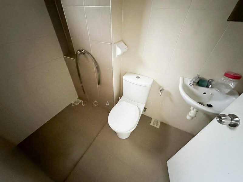 2-storey Terraced House for Sale in Bandar Seri Coalfields (Sungai Buloh) - Lucas Loh - Bathroom - PropertyGuru.com.my