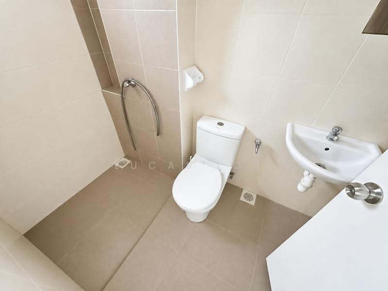 2-storey Terraced House for Sale in Bandar Seri Coalfields (Sungai Buloh) - Lucas Loh - Bathroom - PropertyGuru.com.my