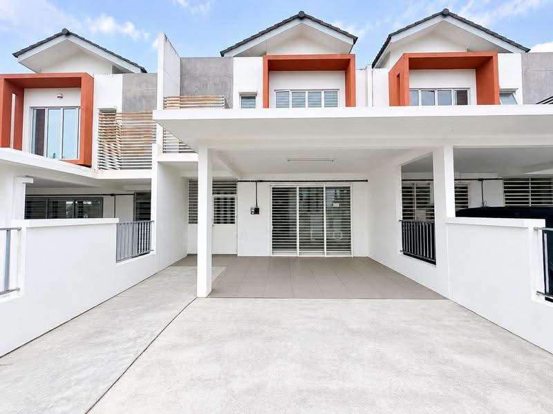 2-storey Terraced House for Sale in Bandar Seri Coalfields (Sungai Buloh) - Lucas Loh - Exterior - PropertyGuru.com.my