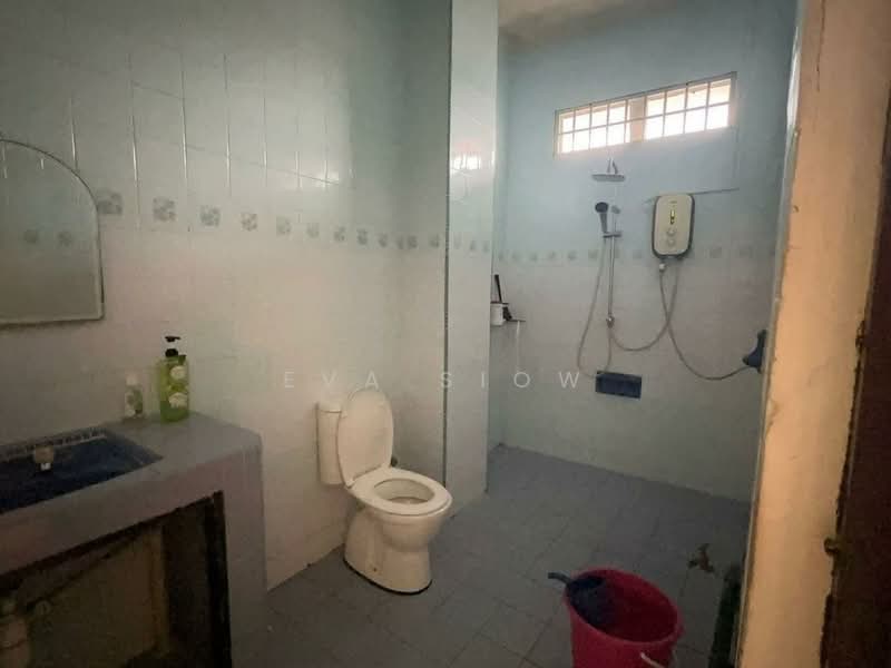 Rumah Berkembar untuk Dijual di Taman Bukit Kempas (Tampoi) - Eva Siow - PropertyGuru.com.my