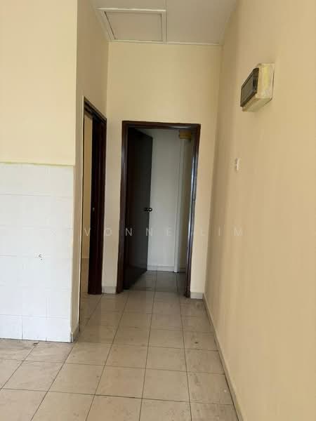 Apartment for Sale at Taman Sri Pulai Perdana - Yvonne Lim - Corridor - PropertyGuru.com.my