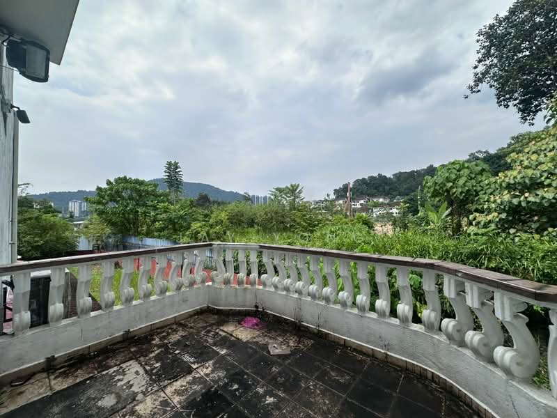 Bungalow House for Rent in Ampang Jaya (Ampang) - Jay Yong - Balcony - PropertyGuru.com.my
