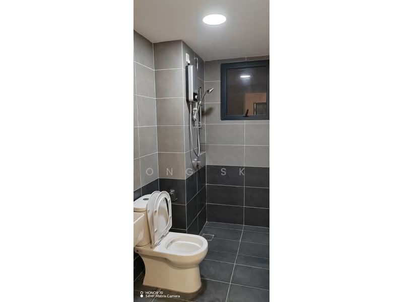 Kediaman Servis untuk Dijual di D'Clover Residences - Ong SK - Bathroom - PropertyGuru.com.my