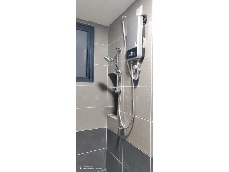 Kediaman Servis untuk Dijual di D'Clover Residences - Ong SK - Bathroom - PropertyGuru.com.my