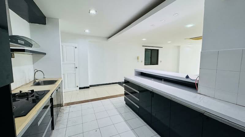 Condominium for Sale at Casa Tebrau @ Seri Palma - Chloe Lai - Kitchen - PropertyGuru.com.my