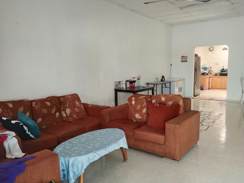 Rumah Berkembar untuk Disewa di Taman Mutiara (Ulu Tiram) - Jason Tang - Living Room - PropertyGuru.com.my