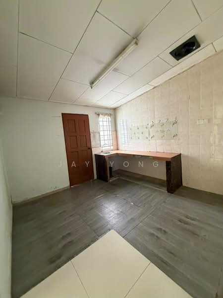 1-storey Terraced House for Sale in Kepong (Kuala Lumpur) - Jay Yong - Kitchen - PropertyGuru.com.my