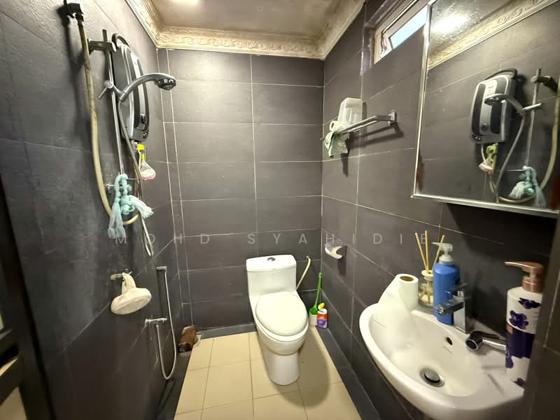 Rumah Berkembar untuk Dijual di Taman Ibukota (Setapak) - Mohd Syahidie - Bathroom - PropertyGuru.com.my