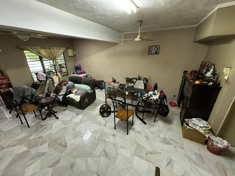 Rumah Teres 2-Tingkat untuk Dijual di Usj 2 (Subang Jaya) - Jay Yong - Living Room - PropertyGuru.com.my