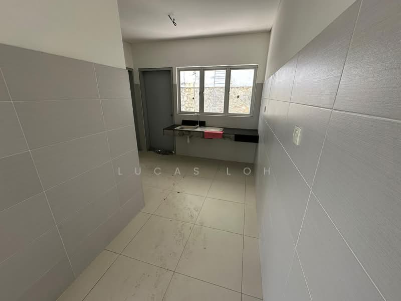 Semi-Detached House for Sale in Bandar Seri Coalfields (Sungai Buloh) - Lucas Loh - Kitchen - PropertyGuru.com.my