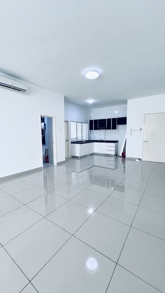 Apartment for Sale at Nusa Heights (Nusa Puncak) - Zenz Koay - Living Room - PropertyGuru.com.my