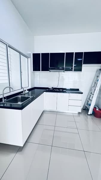 Apartment for Sale at Nusa Heights (Nusa Puncak) - Zenz Koay - Kitchen - PropertyGuru.com.my