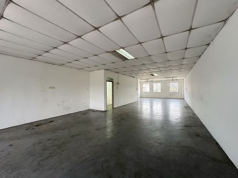 Shop for Rent in Taman Cheng Baru (Cheng) - Khin Fai . - Interior - PropertyGuru.com.my